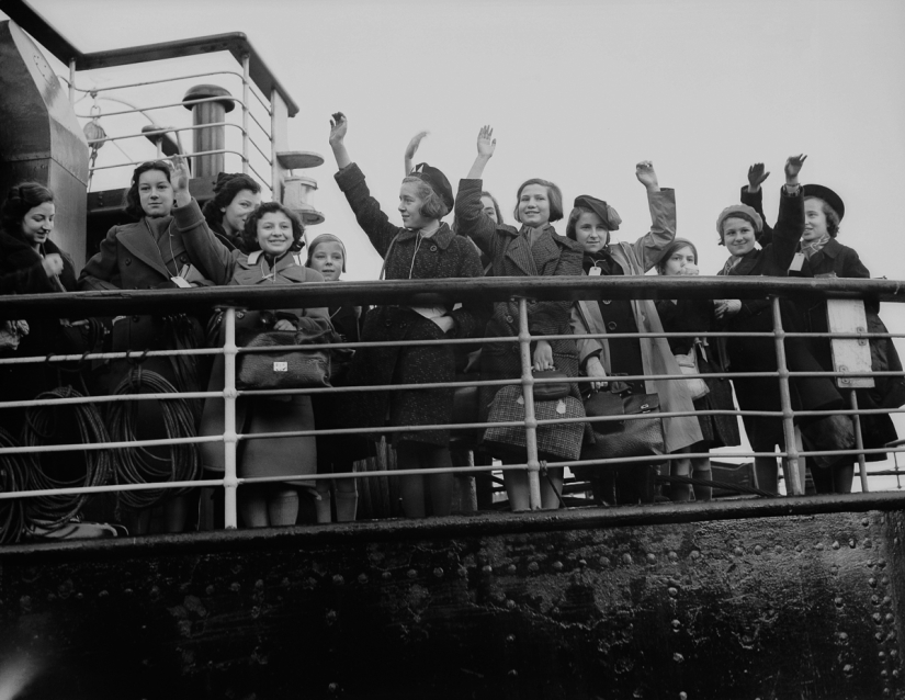 Rare pictures of the British special operation to save children during the Holocaust Rare pictures of the British special operation to save children during the Holocaust