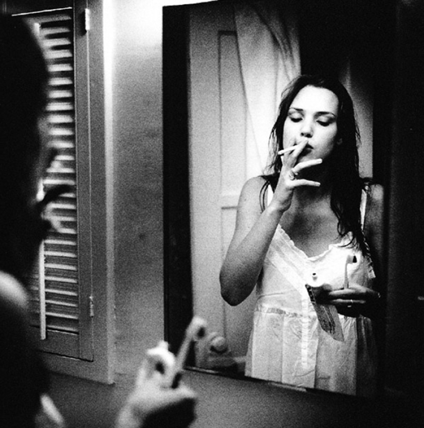 Real female beauty in the photo series "Women before 10 am" Real female beauty in the photo series "Women before 10 am"