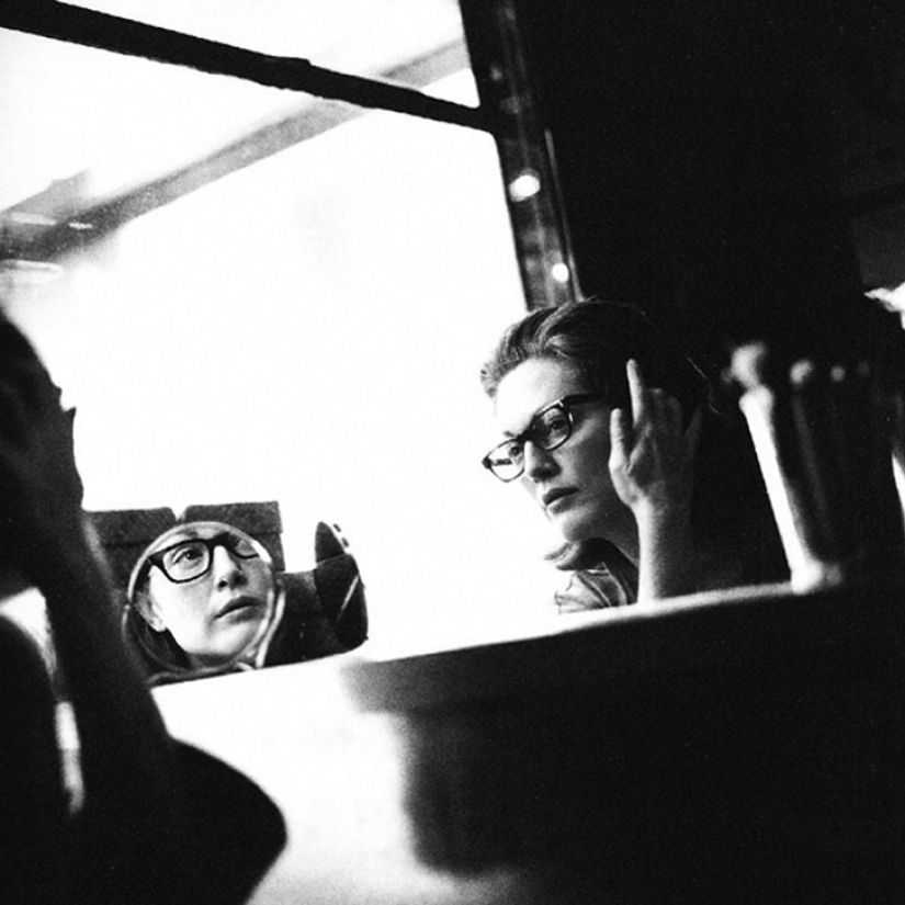 Real female beauty in the photo series "Women before 10 am" Real female beauty in the photo series "Women before 10 am"