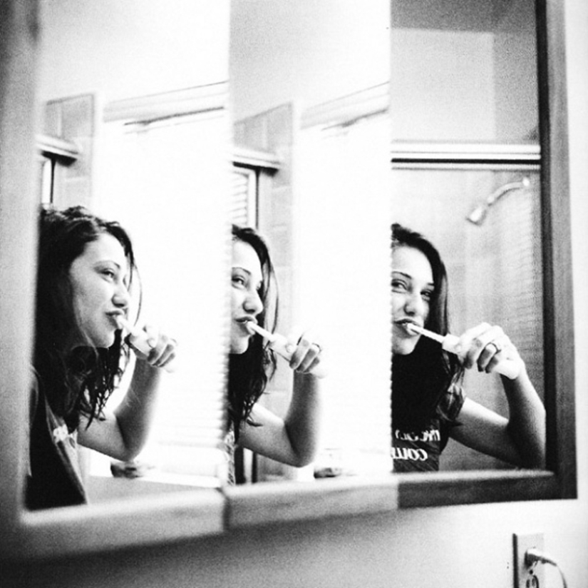 Real female beauty in the photo series "Women before 10 am" Real female beauty in the photo series "Women before 10 am"