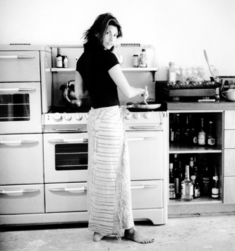 Real female beauty in the photo series "Women before 10 am" Real female beauty in the photo series "Women before 10 am"