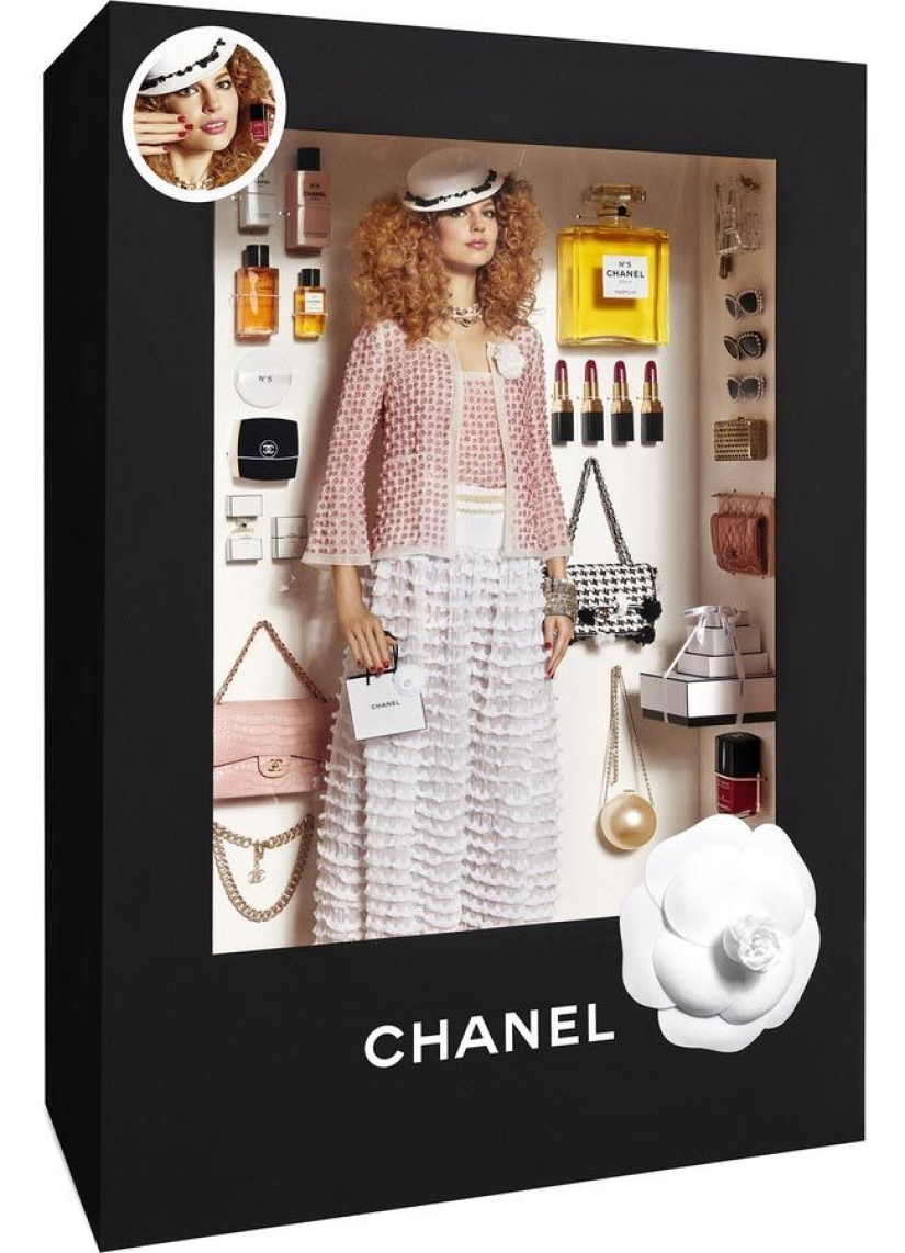 Real models turned into plastic Barbie dolls Real models turned into plastic Barbie dolls