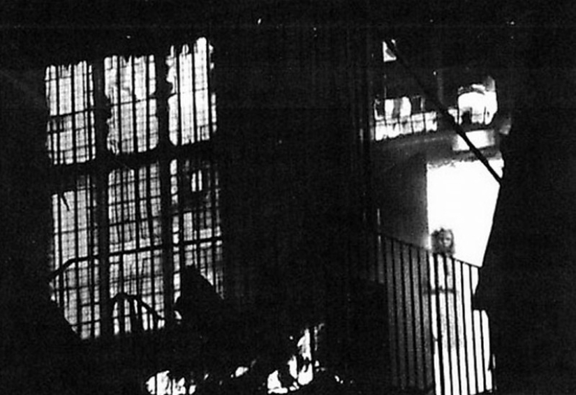 Reality or a film defect? The most famous ghost photos