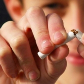 Reason to quit: non-smoking employees of a Japanese company were encouraged with a six-day vacation