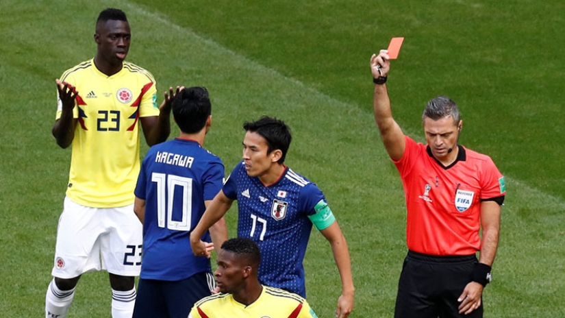 Regalo japonés: una abuela fanática le dio su kimono de la suerte a una animadora de Colombia después de un partido en Saransk
