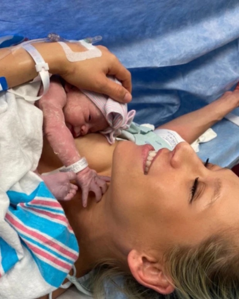 Reposición en la familia de las estrellas: Anna Kournikova y Enrique Iglesias tienen una hija Reposición en la familia de las estrellas: Anna Kournikova y Enrique Iglesias tienen una hija