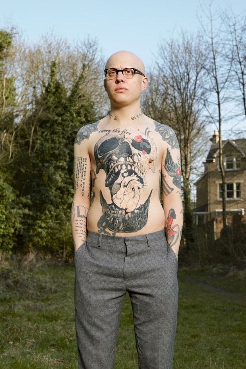 Reyes desnudos de los tatuajes