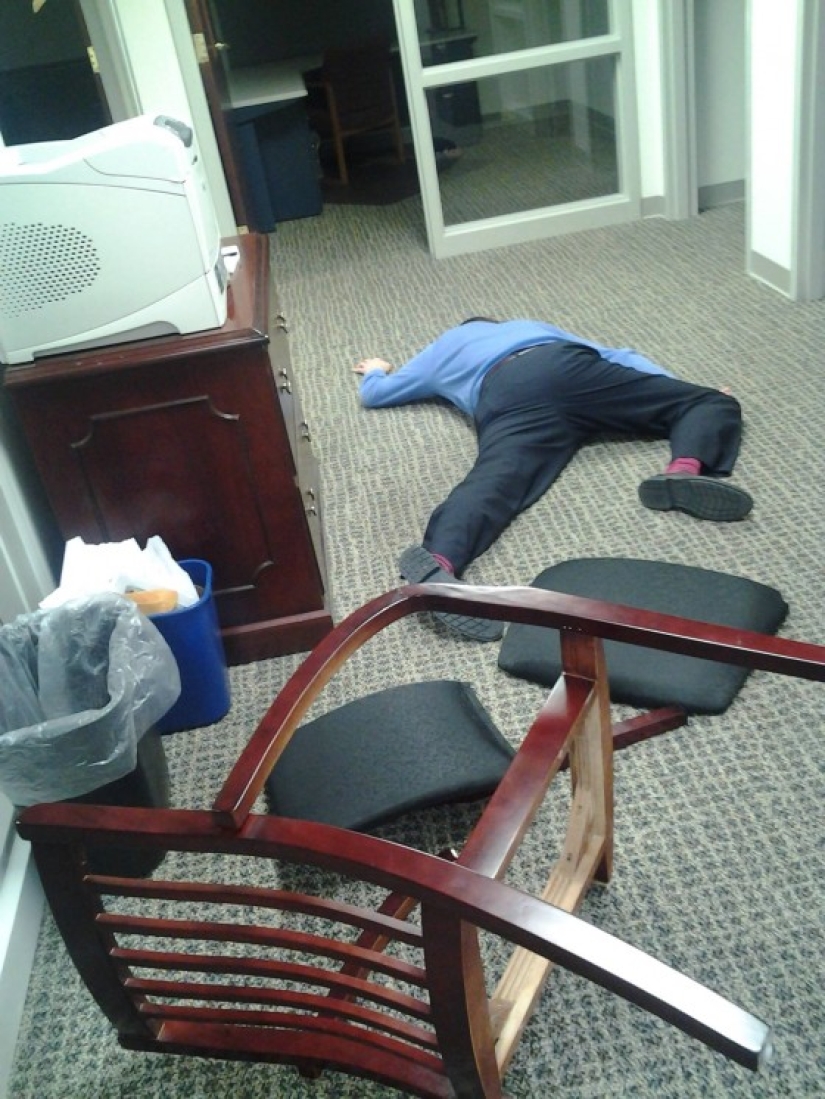 Ridiculous and funny pictures from New Year's corporate parties