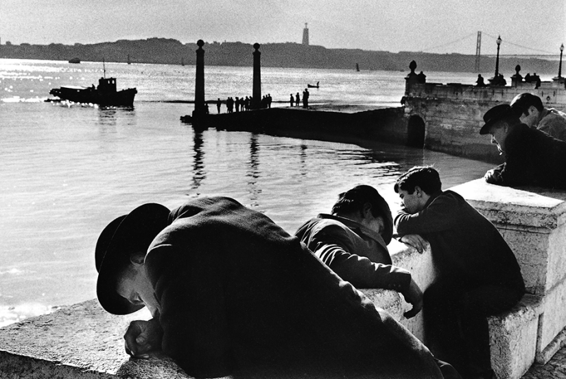 Romano Canoni is an Italian photographer who became the "eyes of war"