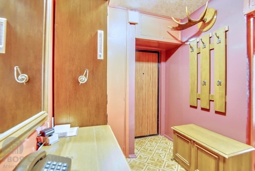 Saludos desde los años 90! El apartamento en venta en Minsk tocó a los networkers Saludos desde los años 90! El apartamento en venta en Minsk tocó a los networkers