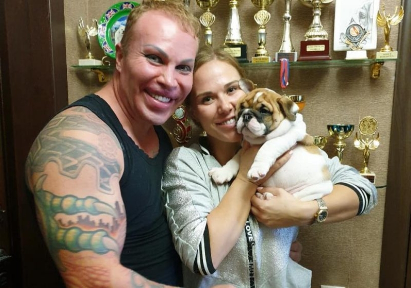Sasha and Masya: how does the family of Russia's most outrageous fitness blogger live