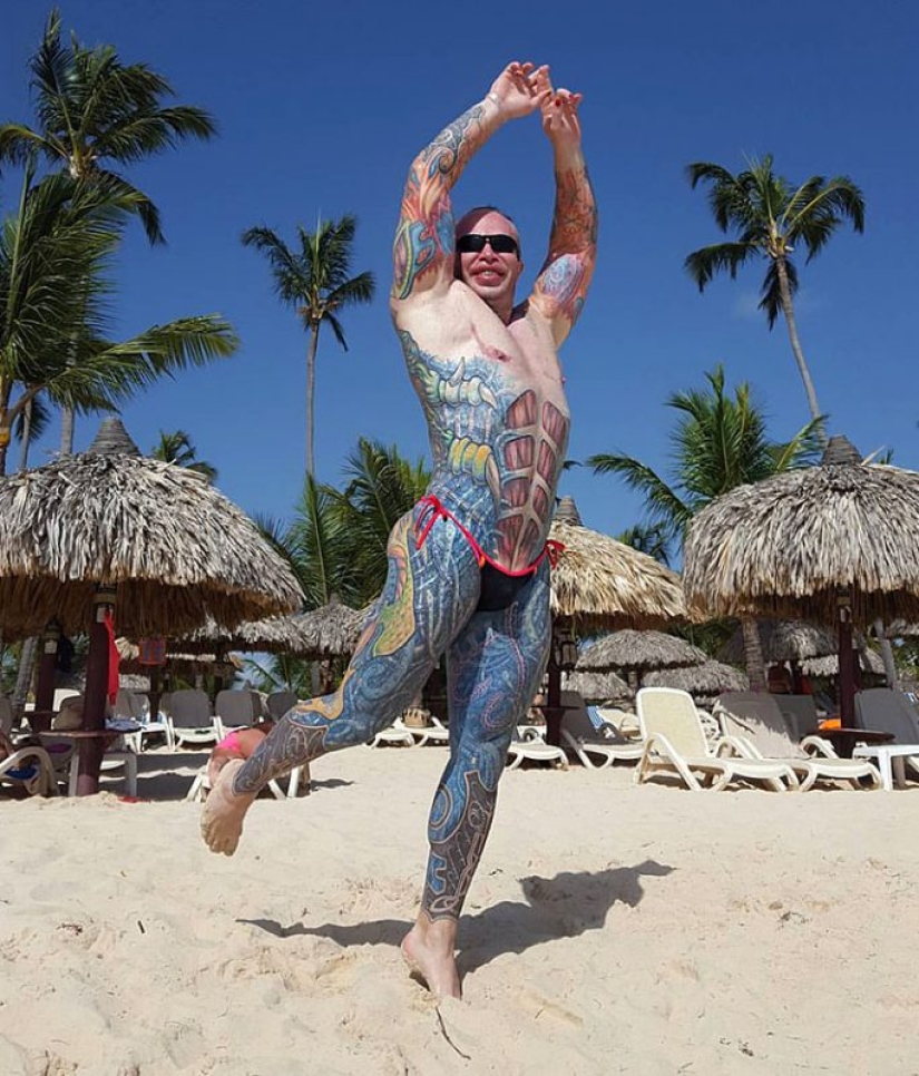 Sasha and Masya: how does the family of Russia's most outrageous fitness blogger live