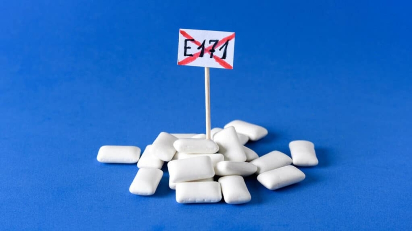 Scientists have named a component of bread, mayonnaise and chewing gum that causes cancer