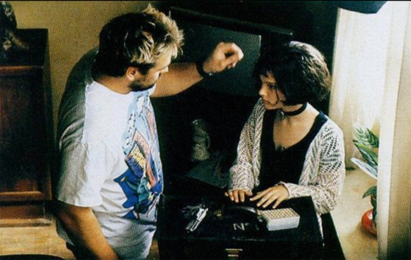 Screen tests of young Natalie Portman and an alternative ending of the film "Leon"