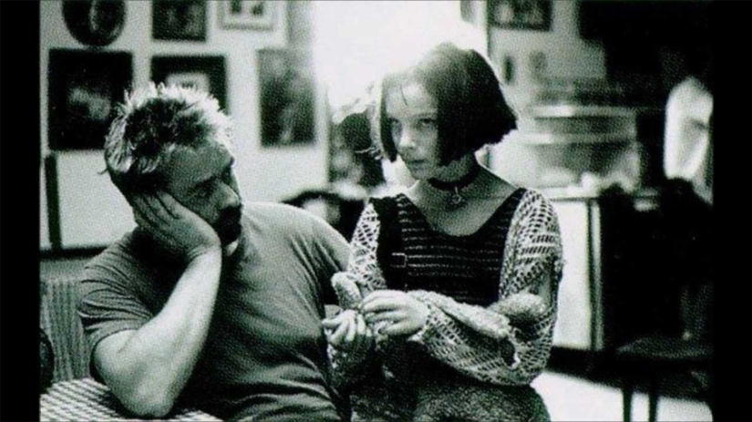 Screen tests of young Natalie Portman and an alternative ending of the film "Leon"