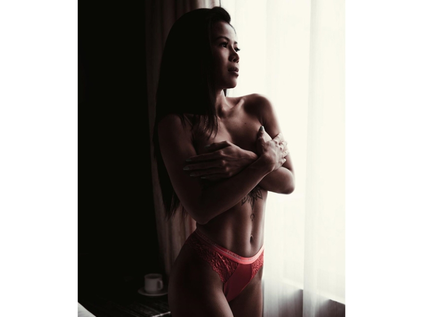 Sensual pictures of beautiful girls by Julien Fischer
