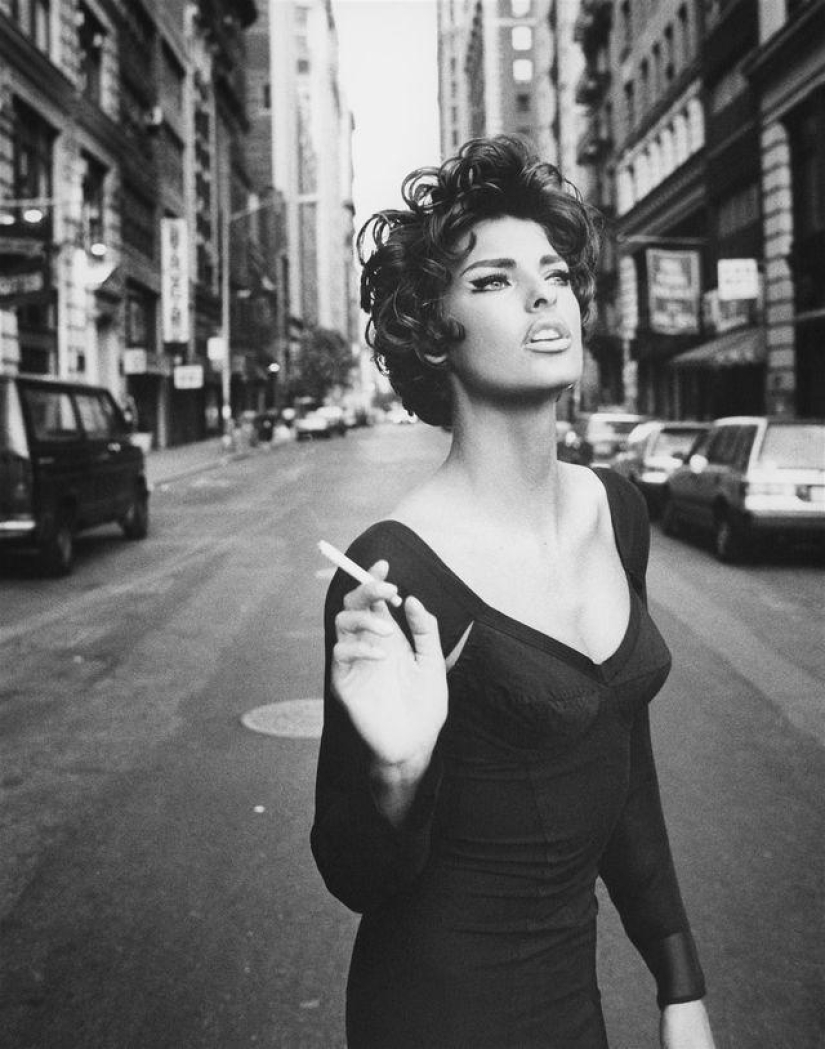 "Sex helps to sell": 20 scandalous works by Helmut Newton "Sex helps to sell": 20 scandalous works by Helmut Newton