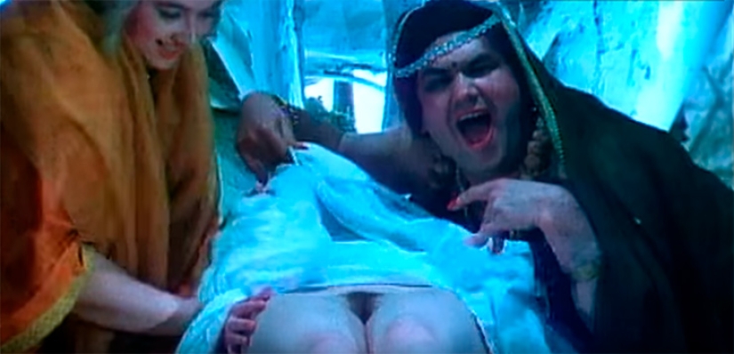 Sex revolution in the style of the 90s: the 9 most candid videos of those years Sex revolution in the style of the 90s: the 9 most candid videos of those years
