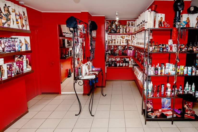 Sex shop: what pensioners buy, who is most embarrassed and which products are the most popular