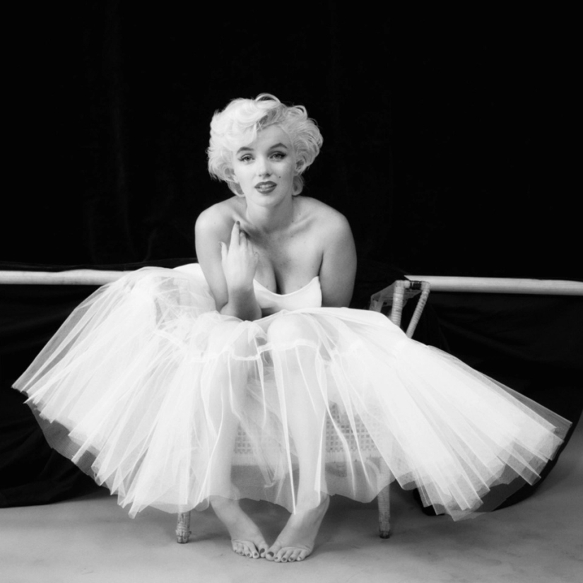 Sex symbol of strict regime: a British woman lived a day like Marilyn Monroe