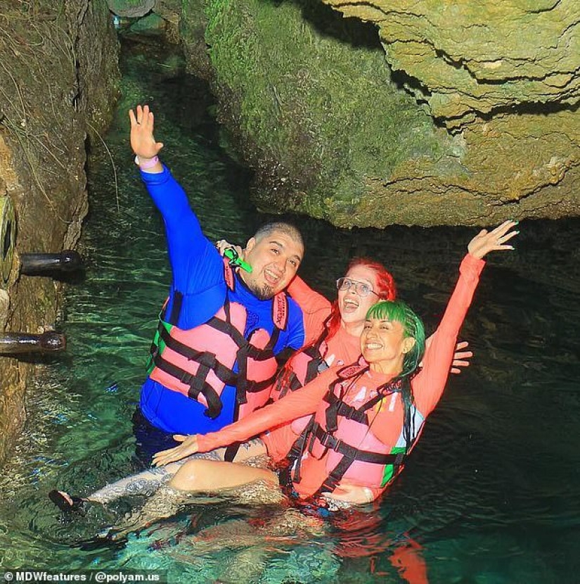 Shall we figure it out for three? The couple fell in love with a girl, and all three live as a friendly Swedish family