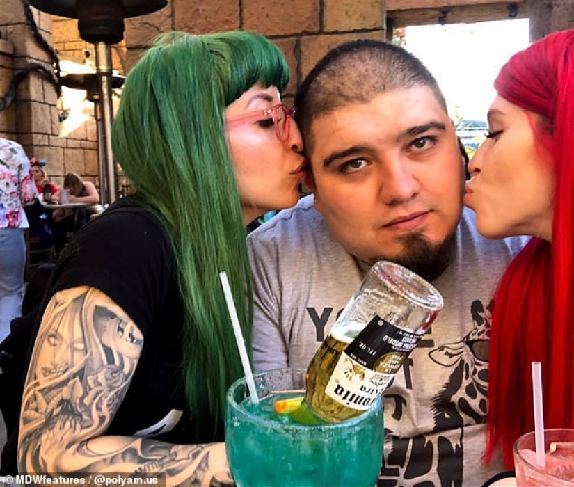 Shall we figure it out for three? The couple fell in love with a girl, and all three live as a friendly Swedish family