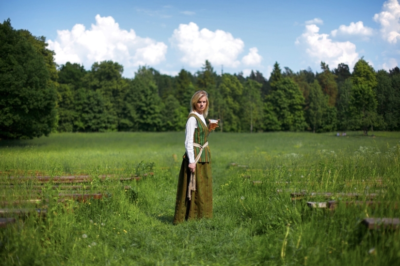 Shotgun, kebab and limousines: what happiness looks like in Lithuania