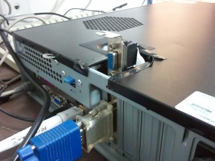 Shots that will make a normal IT specialist shudder with horror Shots that will make a normal IT specialist shudder with horror