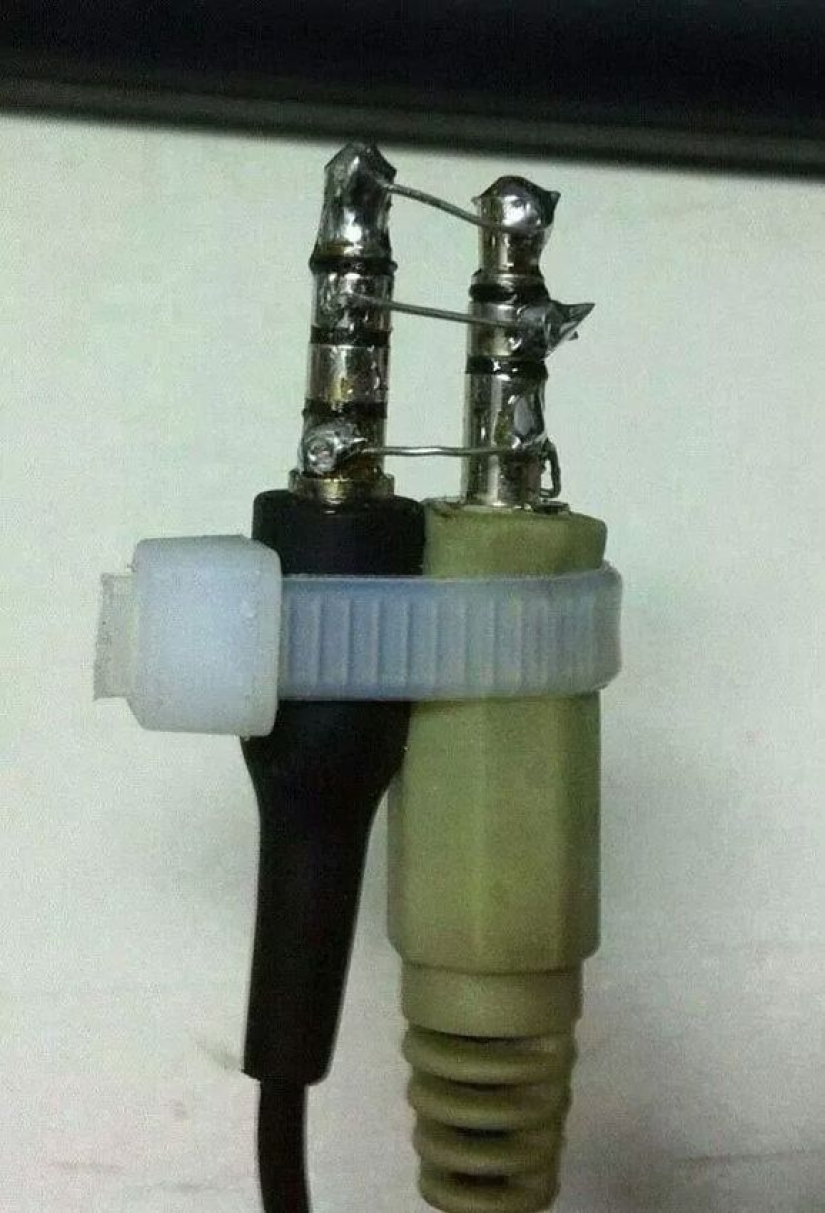 Shots that will make a normal IT specialist shudder with horror Shots that will make a normal IT specialist shudder with horror