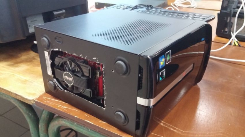 Shots that will make a normal IT specialist shudder with horror Shots that will make a normal IT specialist shudder with horror