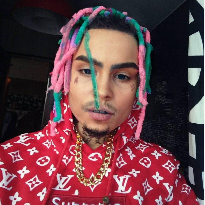 Siberian student turns into 50 Cent, Avatar, Jackson, and anyone else