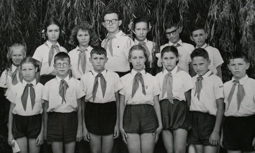 "Siempre adelante, nunca atrás": hoy es el 99 aniversario de la organización pioneer "Siempre adelante, nunca atrás": hoy es el 99 aniversario de la organización pioneer