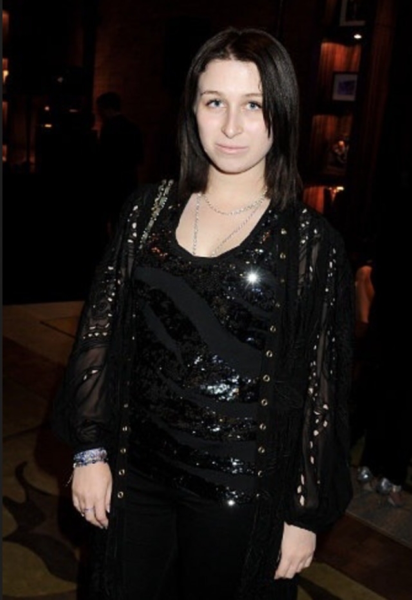 Siete del ataúd de un padre rico: cómo viven los hijos de Roman Abramovich Siete del ataúd de un padre rico: cómo viven los hijos de Roman Abramovich