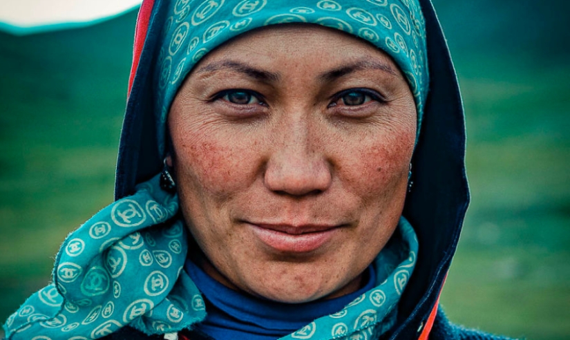 Sincere smile and piercing gaze of Kyrgyz residents in the lens of a Lebanese photographer Sincere smile and piercing gaze of Kyrgyz residents in the lens of a Lebanese photographer