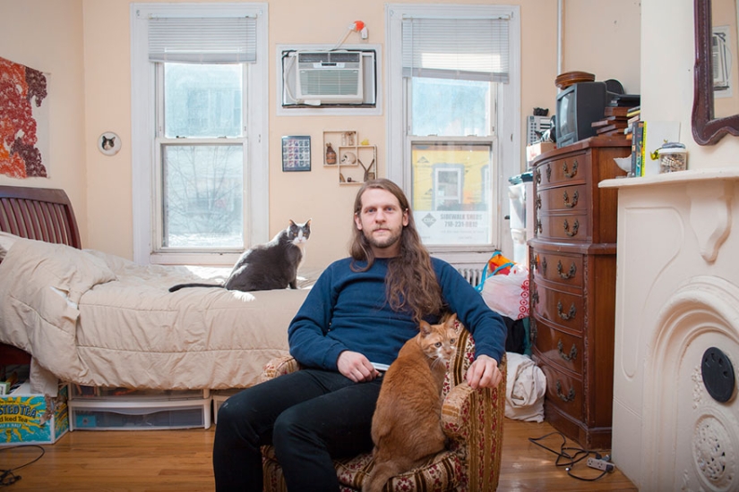Single men and their cats Single men and their cats