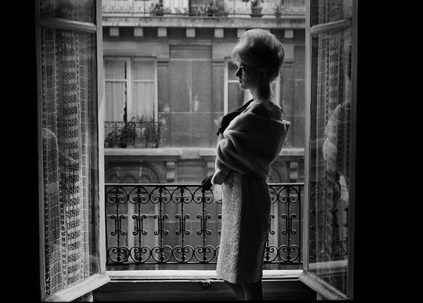 Sleepless nights in the red light district: how french transsexuals lived in the early 60s