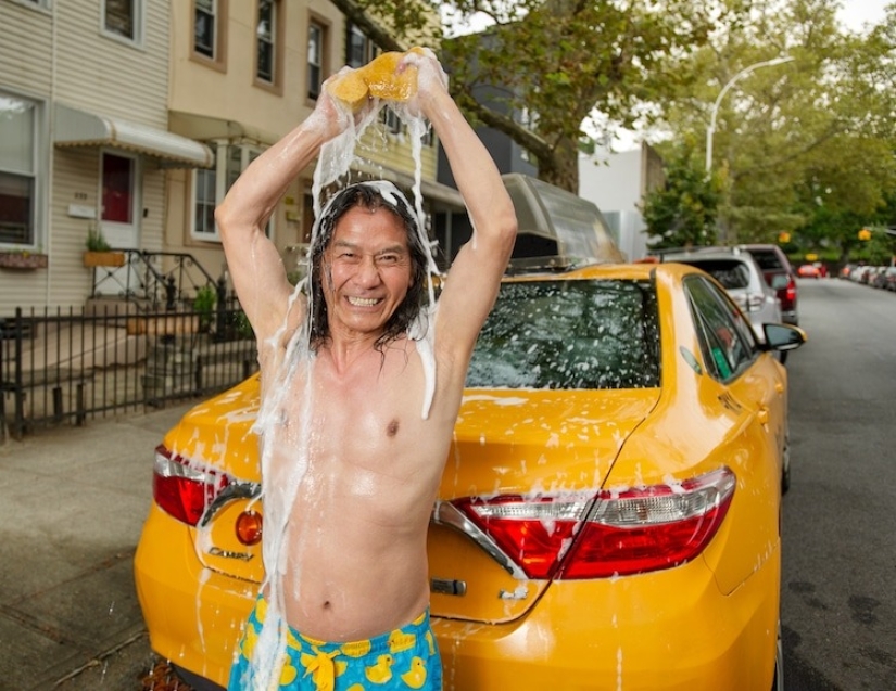 Smile, Chief! An unusual calendar with photos of New York taxi drivers is already on sale