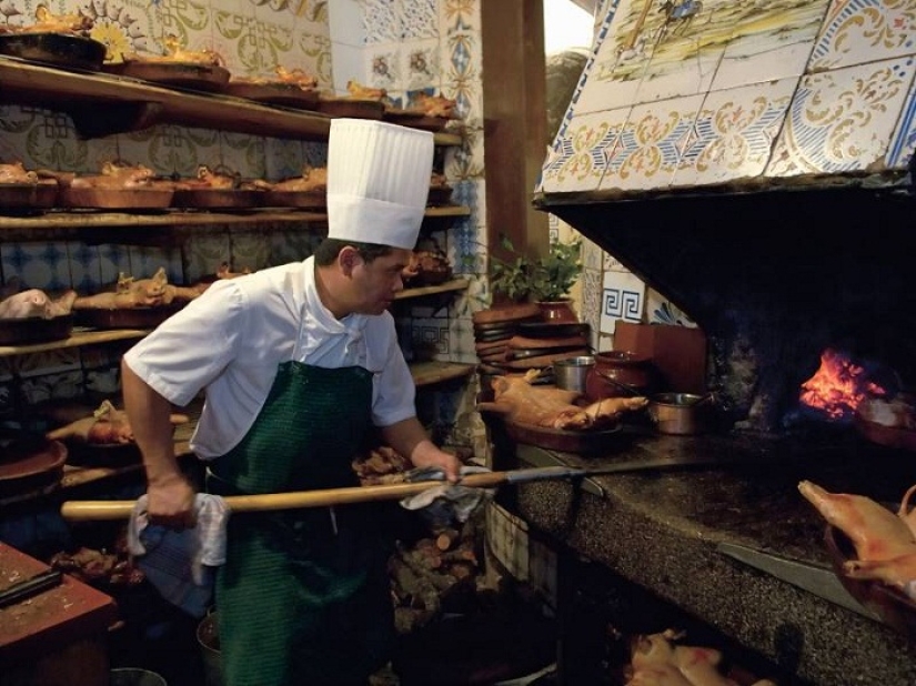 Sobrino de Botin: the oldest restaurant in Europe that Hemingway loved and where Goya worked part-time in his youth