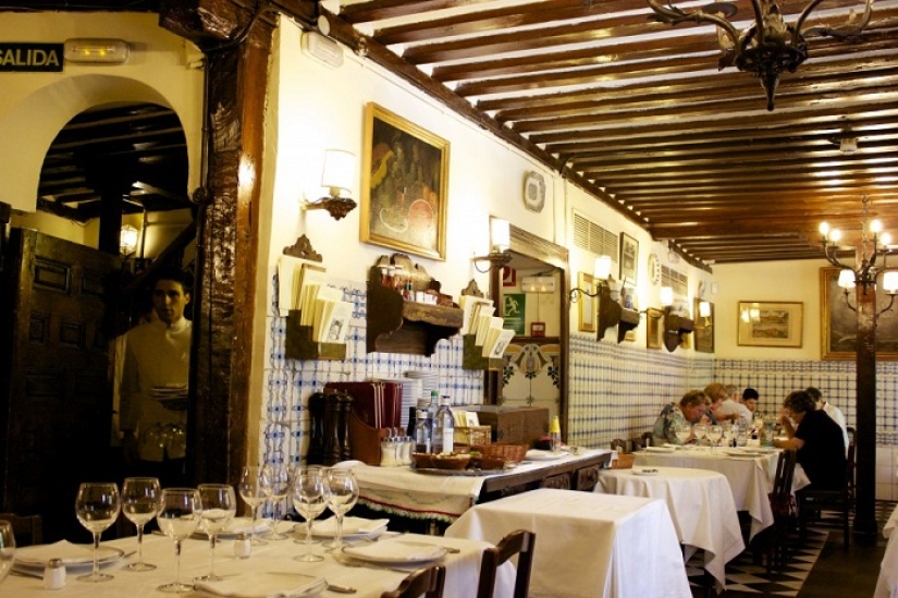 Sobrino de Botín: el restaurante más antiguo de Europa que amaba Hemingway y donde Goya trabajó a tiempo parcial en su juventud