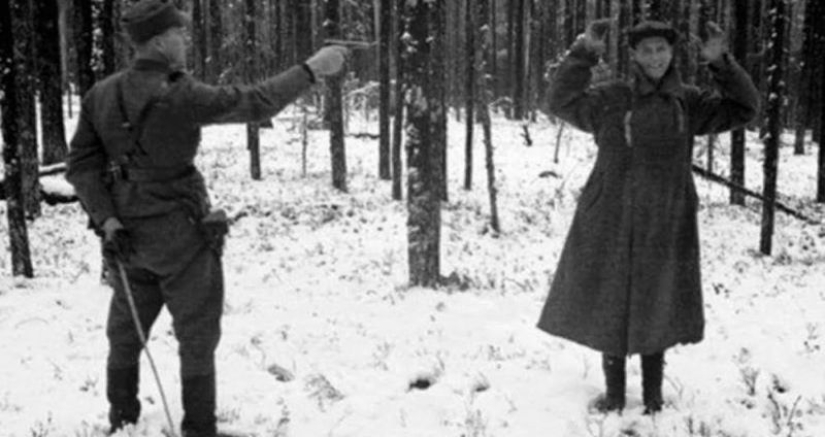 Soviet intelligence officer laughs before being shot — and other striking photos of the Second World War Soviet intelligence officer laughs before being shot — and other striking photos of the Second World War