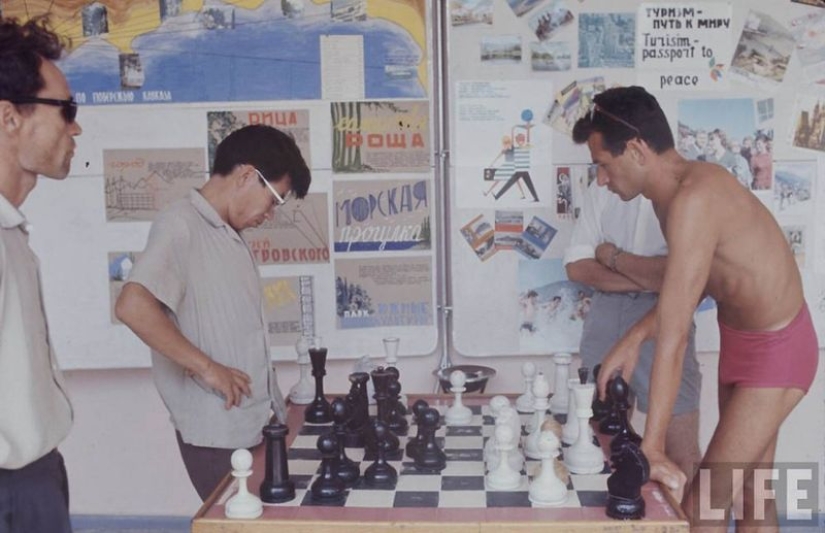 Soviet youth in 1967: photos of LIFE magazine Soviet youth in 1967: photos of LIFE magazine