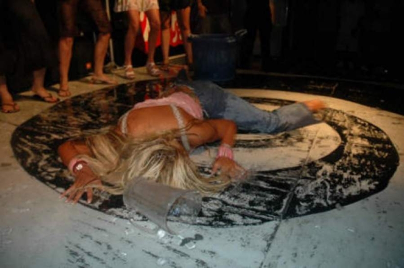Stars in all their ugliness: the most scandalous paparazzi pictures