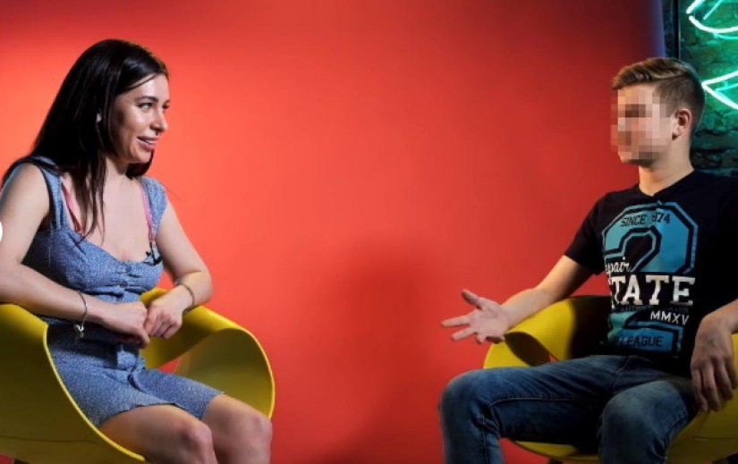 Stepped on a staple: the popular YouTube channel Real Talk was removed because of the meeting of children with a gay man