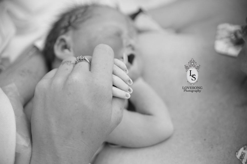 Stillborn daughter photo shoot