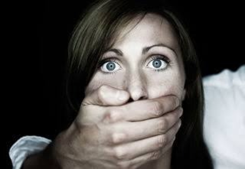 Strangles — so loves? Violent sex games lead to violence and death