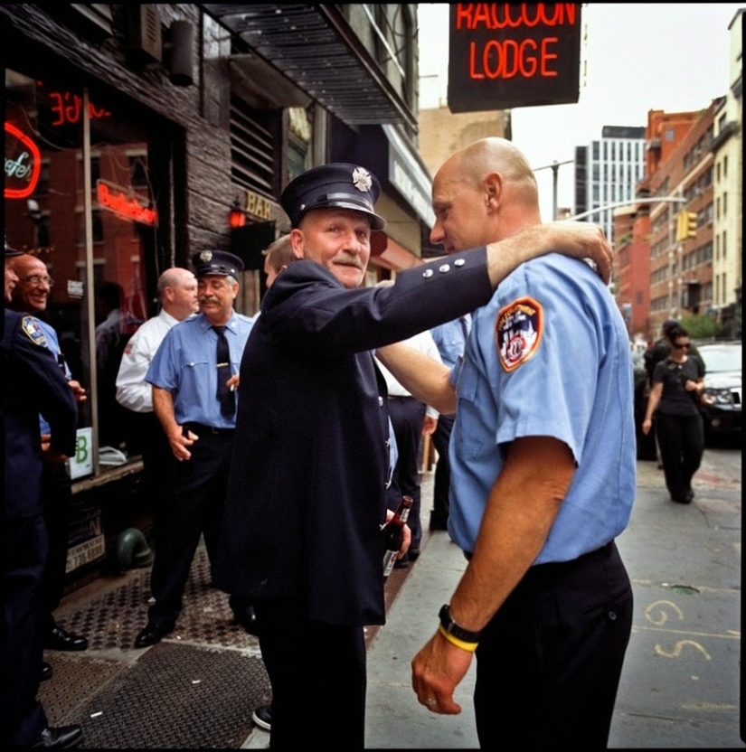 Street portraits of Americans by Mike Peters