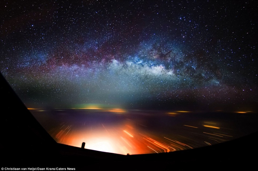 Stunning photos taken from the cockpit of an airliner