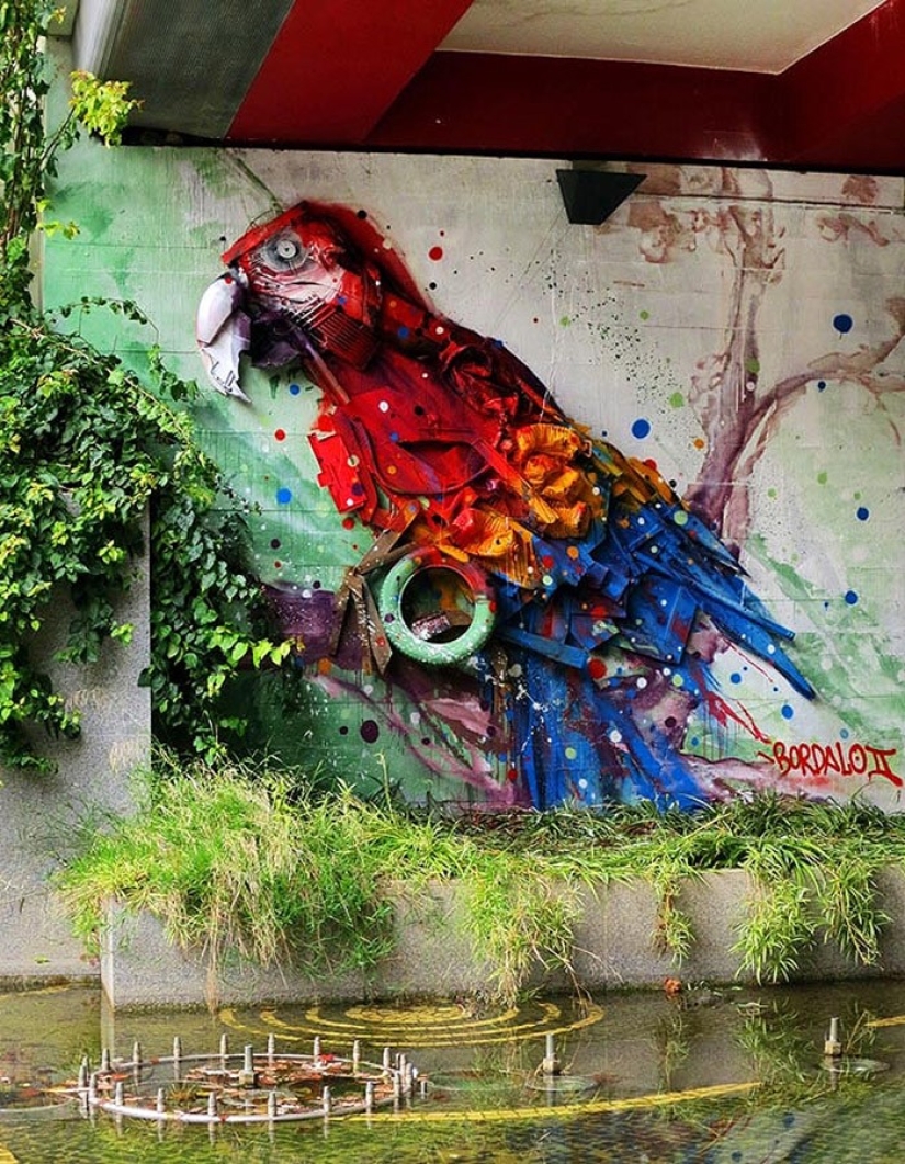 Stunning street art in the form of animals made entirely from garbage Stunning street art in the form of animals made entirely from garbage