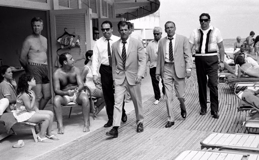 Superestrellas de la década de 1960, fotografiadas por el clásico fotógrafo Terry O'Neill Superestrellas de la década de 1960, fotografiadas por el clásico fotógrafo Terry O'Neill