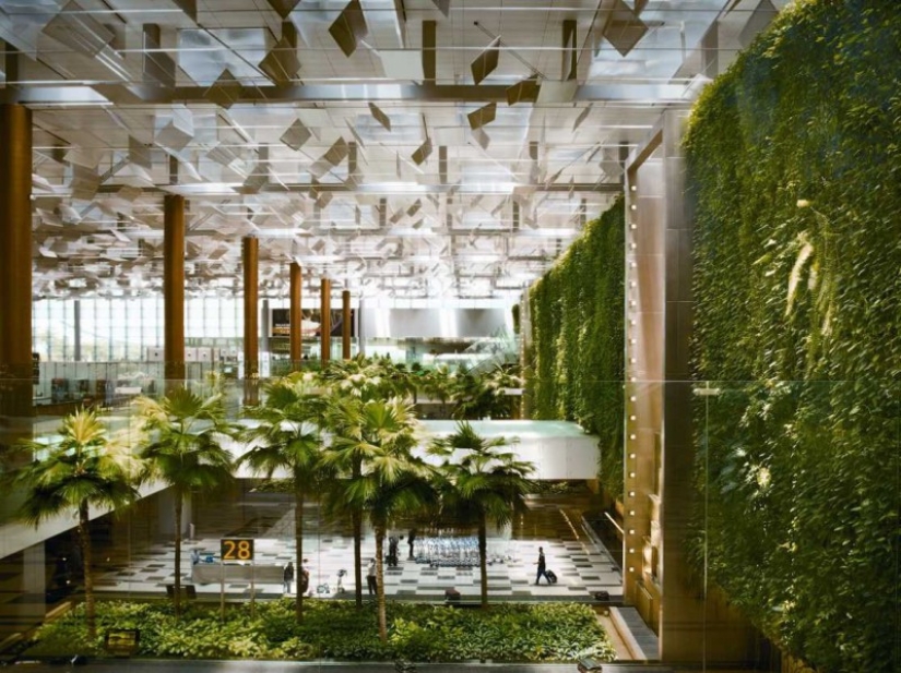 The 10 best airports in the world